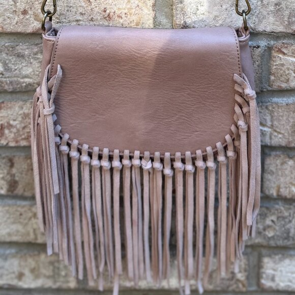 Antik Kraft Pink Macramé Crossbody Bag with Fringe - Picture 1 of 6